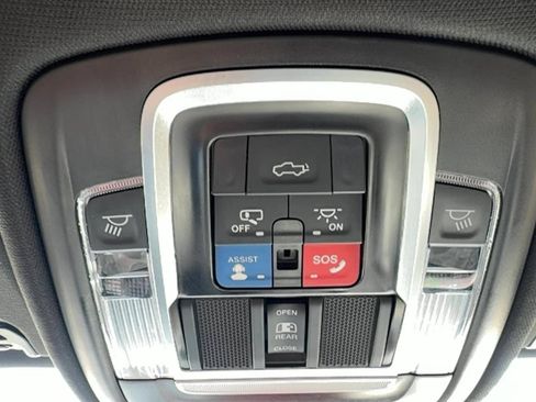 Used 2022 RAM 1500 Laramie w/ Sport Appearance Package AWD/4WD image 22