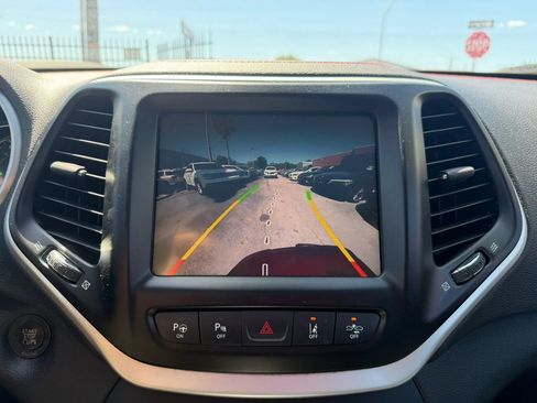 Used 2014 Jeep Cherokee Trailhawk w/ Technology Group image 17