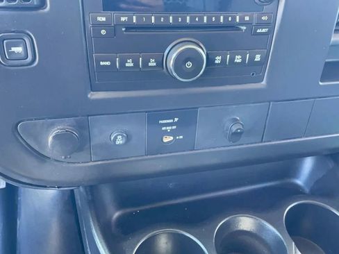 Used 2013 Chevrolet Express 2500 RWD image 12