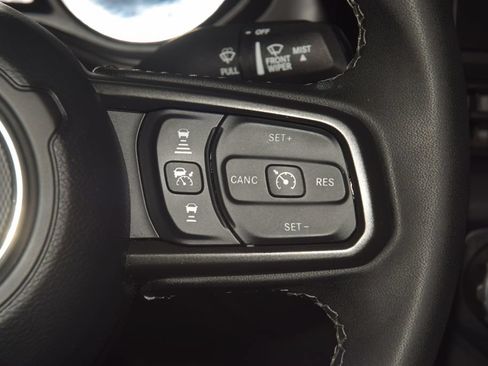 Used 2025 Jeep Gladiator Rubicon AWD/4WD image 38