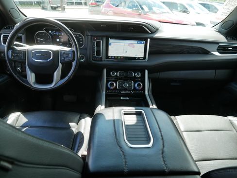 Used 2021 GMC Yukon Denali w/ Denali Ultimate Package AWD/4WD image 10