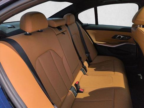 Used 2025 BMW 330i Sedan w/ M Sport Package RWD image 21
