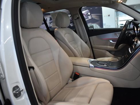 Used 2020 Mercedes-Benz GLC 300 4MATIC image 28