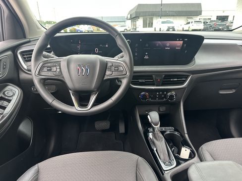 Used 2024 Buick Encore GX Preferred w/ Comfort Package FWD image 15