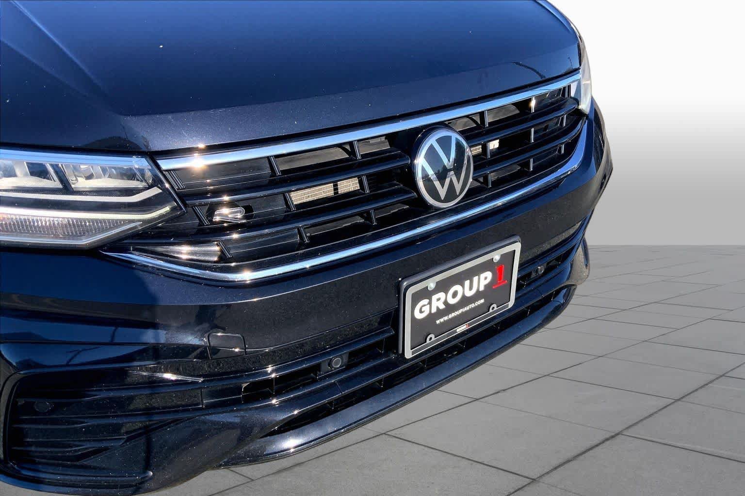 Used 2022 Volkswagen Tiguan SE R-Line AWD/4WD image 30