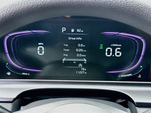 Used 2025 Kia Seltos LX AWD/4WD image 13