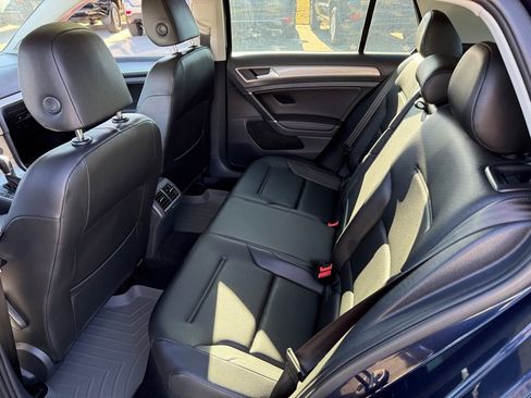 Used 2016 Volkswagen Golf SE w/ Lighting Package image 14