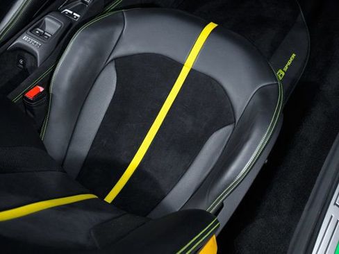 Used 2023 Ferrari F8 Tributo image 16