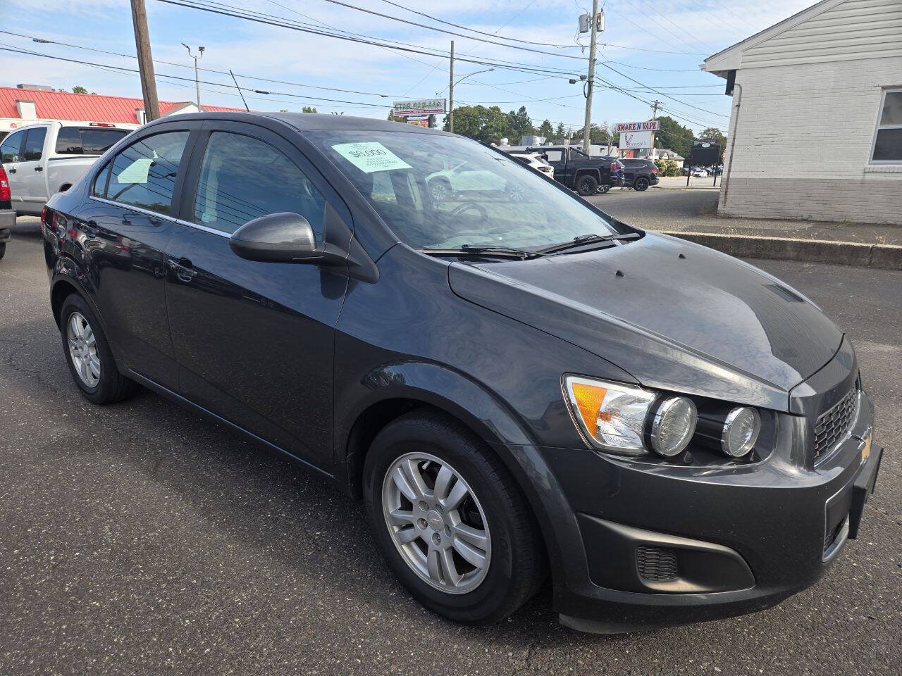 Used 2015 Chevrolet Sonic LT FWD image 4