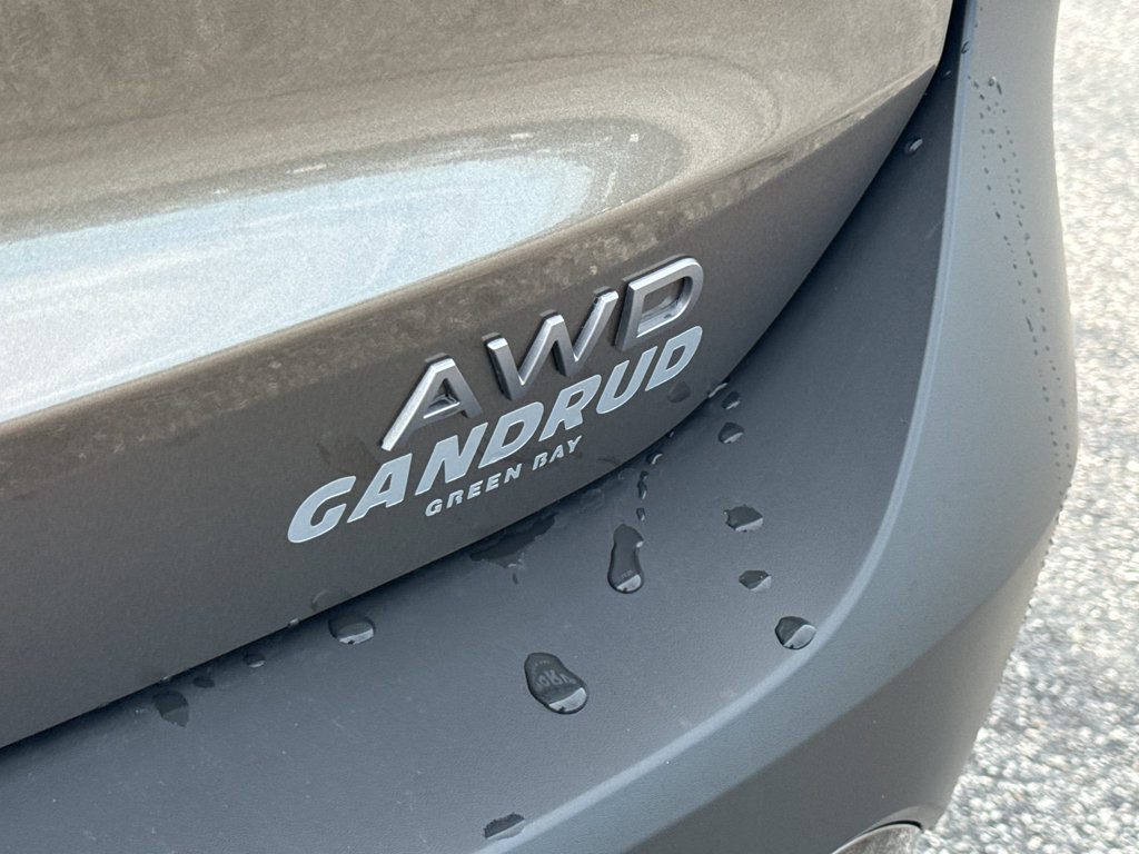 New 2027 Nissan Kicks SV AWD/4WD image 8