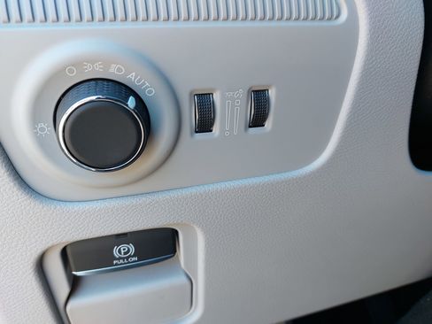 New 2026 Jeep Grand Wagoneer 2WD w/ Premium Group I image 28