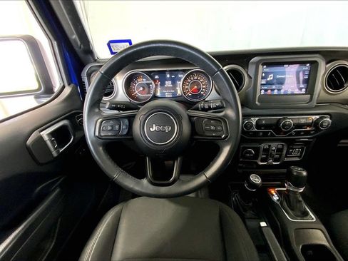 Used 2018 Jeep Wrangler Unlimited Sport S AWD/4WD image 14