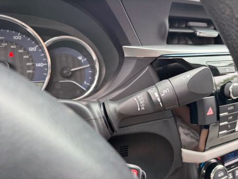 Used 2015 Toyota Corolla LE FWD image 17