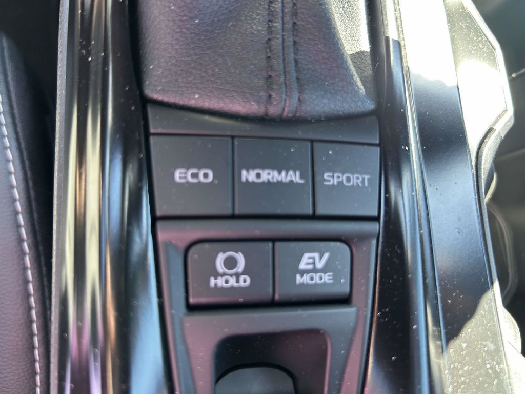 New 2026 Toyota Camry Hybrid FWD image 20