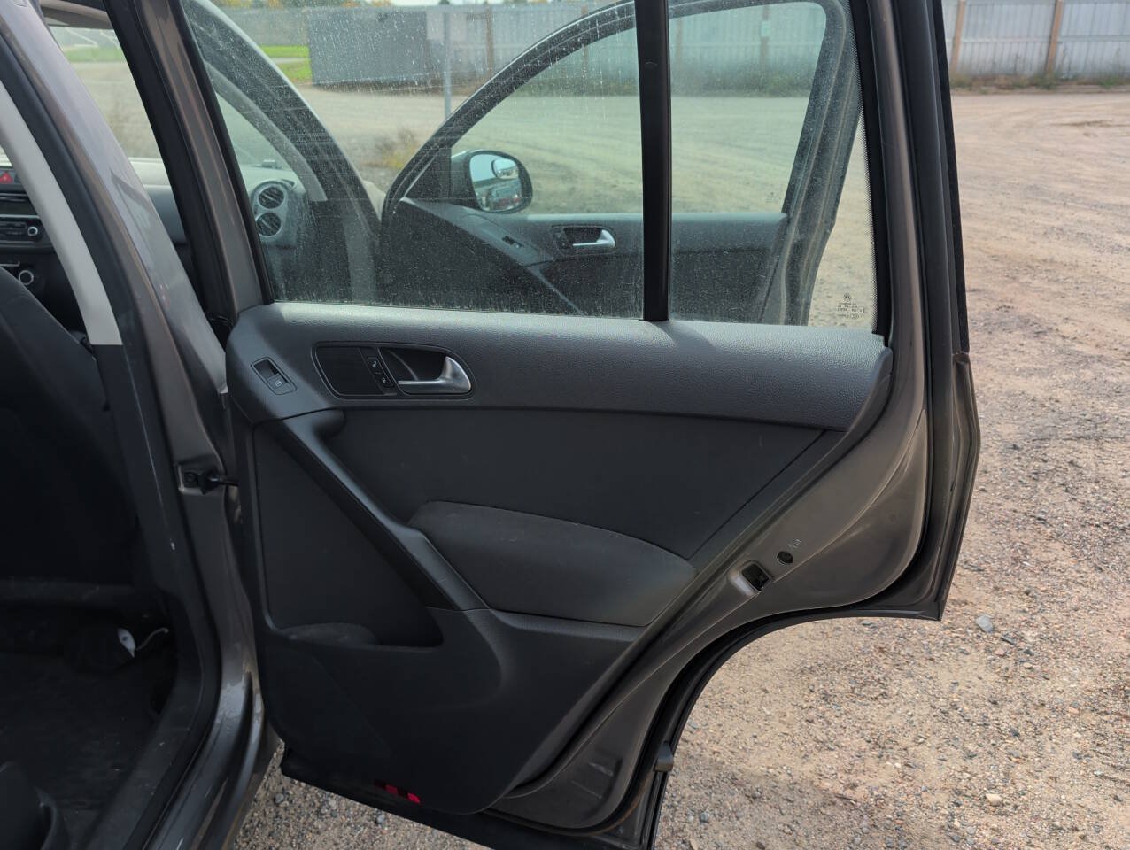 Used 2011 Volkswagen Tiguan S FWD image 26