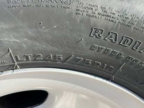 Used 2024 GMC Savana 2500 w/ Driver Convenience Package image 10