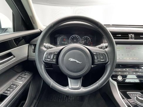 Used 2018 Jaguar XF Premium AWD/4WD image 15