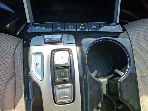 Used 2024 Hyundai Tucson Limited FWD image 19