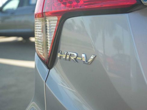 Used 2019 Honda HR-V EX image 8