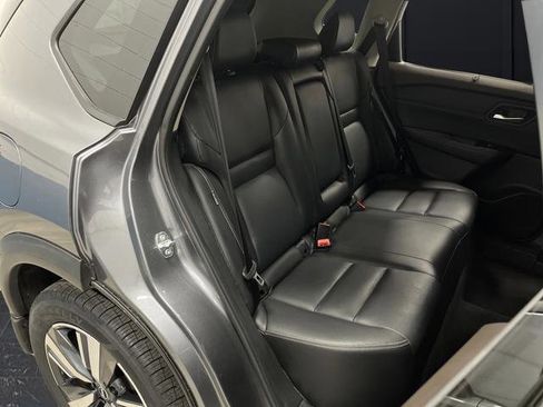 Used 2023 Nissan Rogue SL w/ SL Premium Package image 32