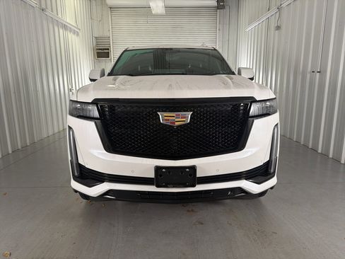 Used 2021 Cadillac Escalade ESV Sport Platinum image 2