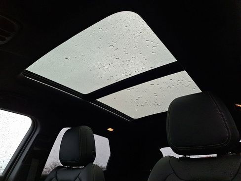 Used 2023 Chevrolet TrailBlazer ACTIV w/ Sun and Liftgate Package image 17