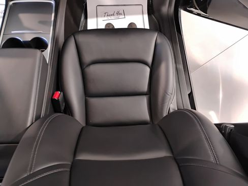 Used 2021 Tesla Model Y 2WD image 80