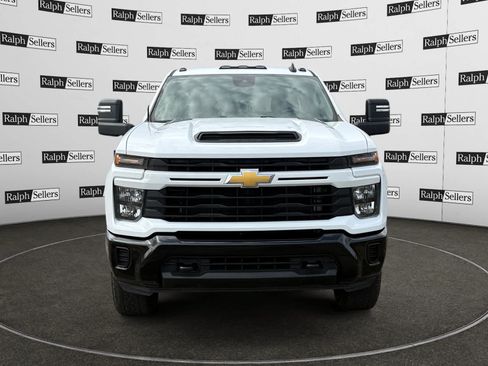 Used 2025 Chevrolet Silverado 2500 Custom w/ Custom Convenience Package AWD/4WD image 8