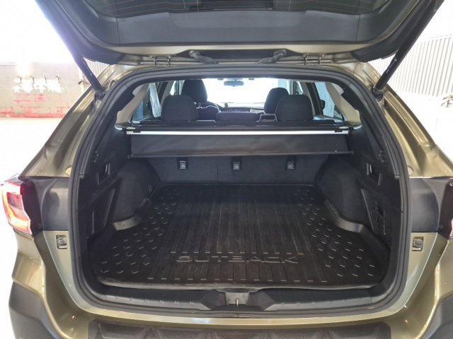 Used 2022 Subaru Outback Premium AWD/4WD image 18