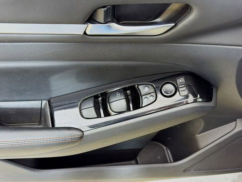 Used 2024 Nissan Altima 2.5 SR image 25