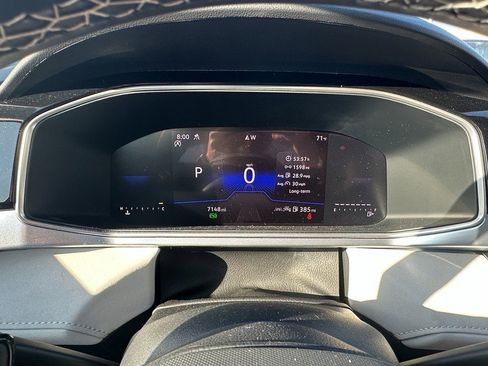 Used 2025 Volkswagen Taos SE w/ Panoramic Sunroof Package image 26