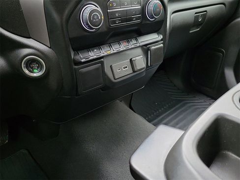 Used 2022 Chevrolet Silverado 1500 Custom image 25