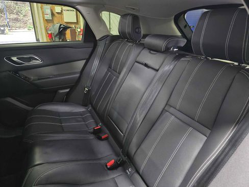 Used 2018 Land Rover Range Rover Velar S image 17