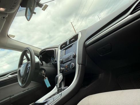 Used 2016 Ford Fusion S FWD image 19