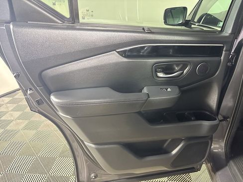 Used 2024 Honda Pilot EX-L image 18