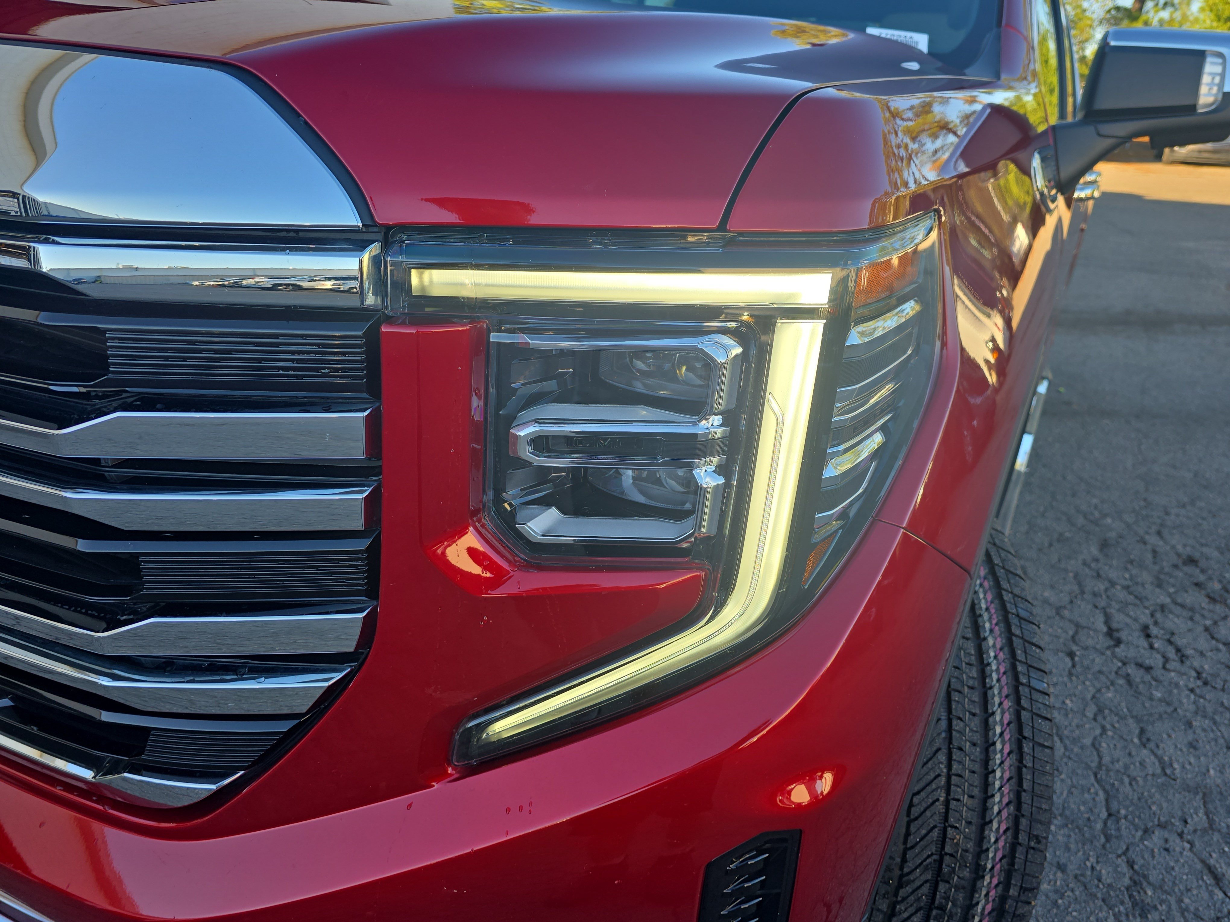 Used 2025 GMC Sierra 1500 SLT w/ SLT Premium Plus Package AWD/4WD image 33