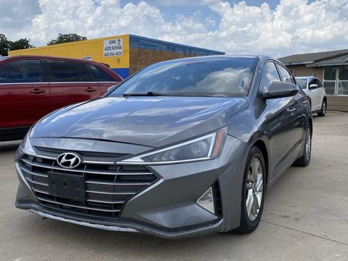 Used 2019 Hyundai Elantra SEL w/ Cargo Package FWD image 2