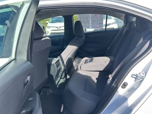Used 2025 Toyota Corolla LE image 14
