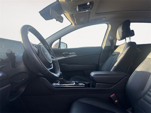 Used 2024 Kia Sportage SX image 9