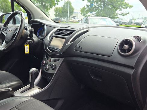 Used 2016 Chevrolet Trax LT w/ LT Convenience Package FWD image 5