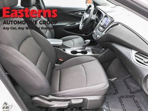 Used 2024 Chevrolet Malibu LT image 23