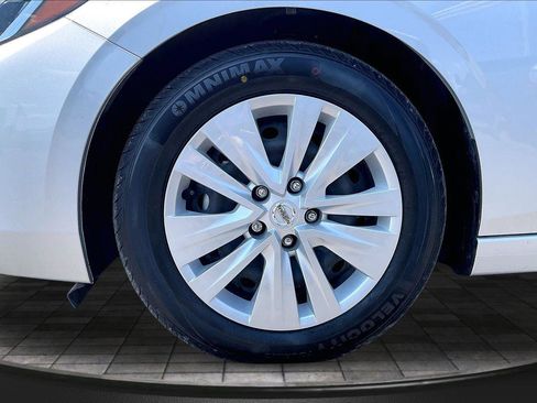 Certified 2023 Nissan Sentra S FWD image 10