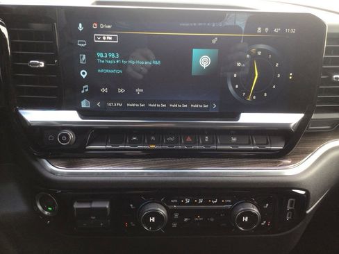 Used 2025 Chevrolet Silverado 1500 LT image 14