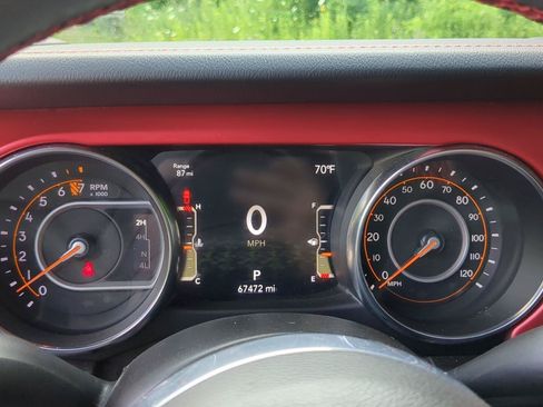 Used 2023 Jeep Gladiator Rubicon w/ LED Lighting Group AWD/4WD image 15