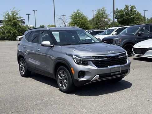 Used 2024 Kia Seltos S AWD/4WD image 1