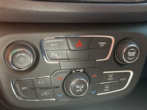 Used 2020 Jeep Compass Limited w/ Safety & Security Group AWD/4WD image 19