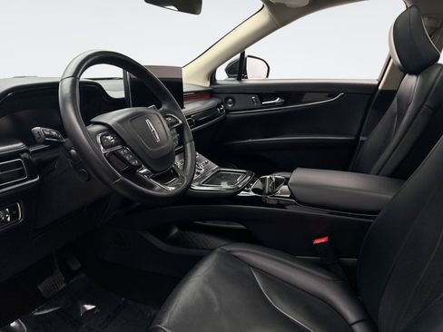 Used 2023 Lincoln Nautilus Reserve w/ Equipment Group 201A image 10