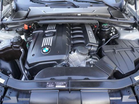 Used 2009 BMW 328i Convertible image 28