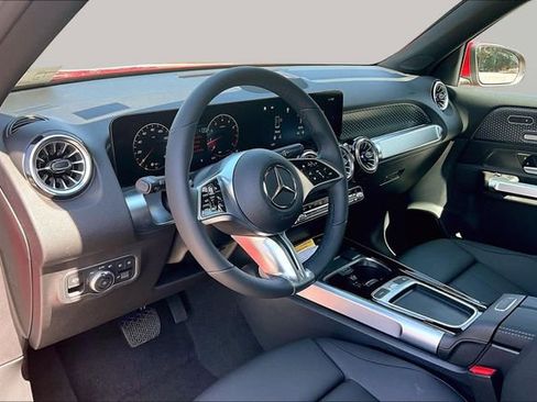New 2026 Mercedes-Benz GLB 250 4MATIC image 8