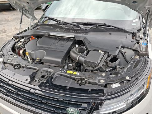 Certified 2026 Land Rover Range Rover Evoque Dynamic SE AWD/4WD image 22